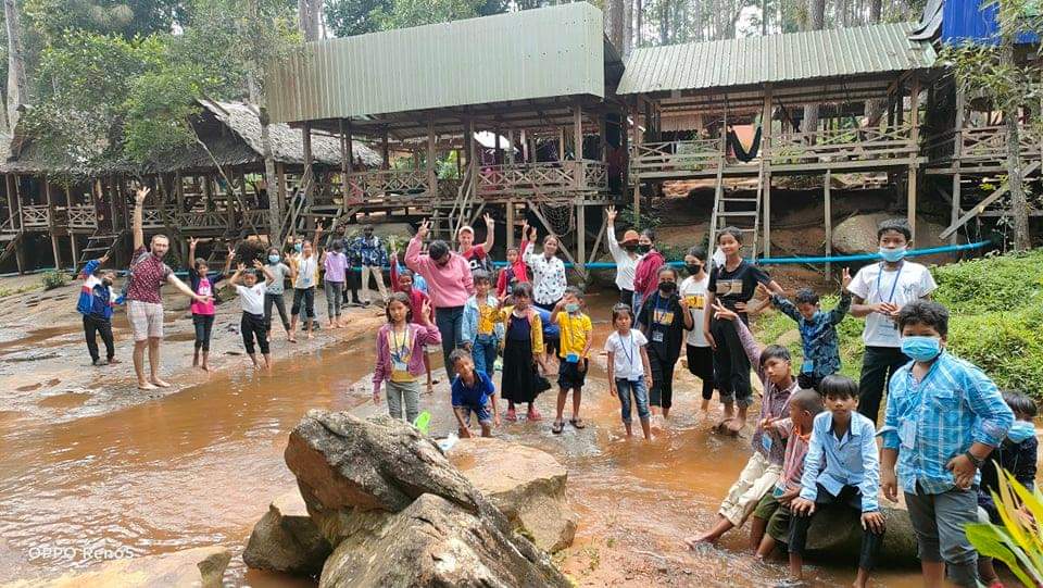 Sortie extra scolaire au parc national de Kirirom